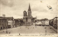 CPA Lisieux La Place Thiers la Cathedrale et la Poste Ancien palais episcopal