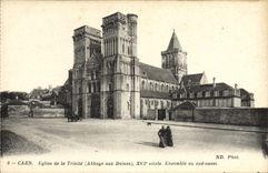 CPA Caen Eglise de la Trinite Abbaye aux Dames Ensemble au sud Ouest 