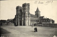 CPA Caen Eglise de la Trinite Abbaye aux Dames Ensemble au sud Ouest 