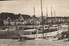 CPA Deauville Plage fleurie les bassins des yachts Bateaux