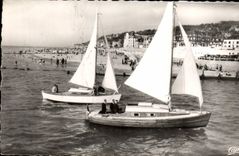VINTAGE POSTCARD Deauville Trouville Sailing ships returning in the basin Boats