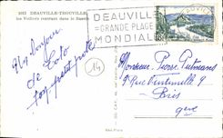 CPA Deauville Trouville Voiliers rentrant dans le bassin Bateaux