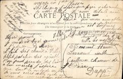 La POSTAL Deauville de la VENDIMIA navega y antes de los barcos portuarios