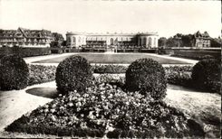 VINTAGE POSTCARD Deauville flowered Beach the casino and gardens