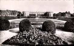 CPA Deauville Plage fleurie le casino et les jardins