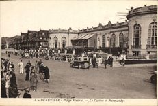 CPA Deauville plage fleurie le casino et normandy