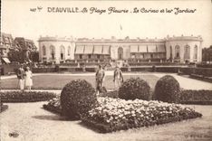 CPA Deauville La plage fleurie le casino et les jardins