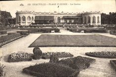 CPA Deauville plage fleurie le casino