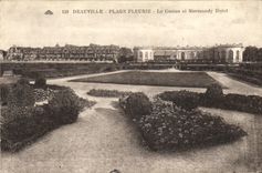 CPA Deauville plage fleurie le casino et normandy hotel