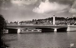 MODERN CARD Deauville trouville the new bridge