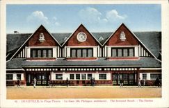 CPA Deauville La plage fleurie la gare