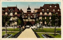 CPA Deauville La plage fleurie le normandy hotel