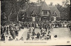 VINTAGE POSTCARD Deauville the flowered beach Hippisme Horses