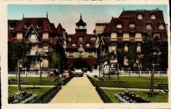 CPA Deauville plage fleurie le normandy hotel