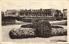 CPA Deauville la plage fleurie le normandy hotel