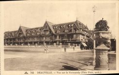 VINTAGE POSTCARD Deauville seen on the normandy hotel