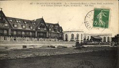 VINTAGE POSTCARD Deauville on sea it and the casino