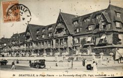 CPA Deauville la plage fleurie le normandy hotel