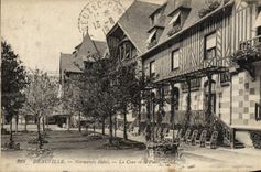 CPA Deauville Normandy hotel la cour et le puits