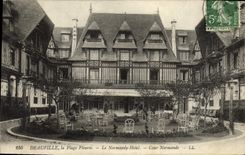 CPA Deauville la plage fleurie le nmormandy hotel Cour normande 