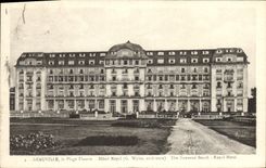 CPA Deauville La plage fieurie le royal hotel