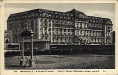 CPA Deauville La plage fieurie le hotel royal