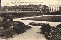 CPA Deauville parterres fleurie et normandy hotel