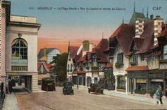 CPA Deauville la plage fleurie rue du casino et entree du casino