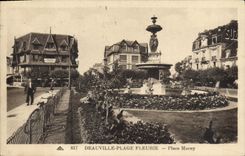 CPA Deauville plage fleurie place morny