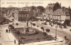 CPA Deauville La plage fleurie la place morny
