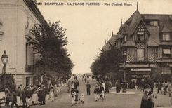 CPA Deauville la plage fleurie rue contaut biron