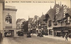 CPA Deauville plage fleurie rue du casino et entree du casino
