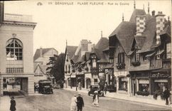 CPA Deauville plage fleurie rue du casino