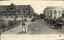 VINTAGE POSTCARD Deauville the beach flurie street gontaut biron