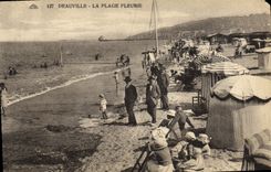 CPA Deauville la plage fleurie