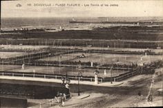 CPA Deauville plage fleurie les tennis et les jetees