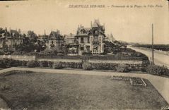 CPA Deauville Sur mer La promenade de la plage la villa perla