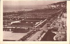 CPA Deauville Vue generale des jardins et de la plage