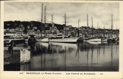 CPA Deauville La plage fleurie les yachts de plaisance Bateaux