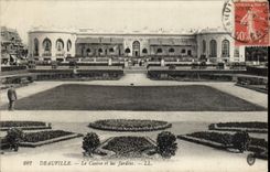 CPA Deauville Le casino et les jardins