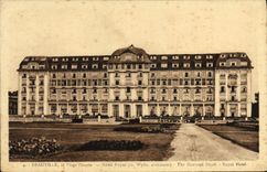 VINTAGE POSTCARD Deauville the flowered beach royal hotel