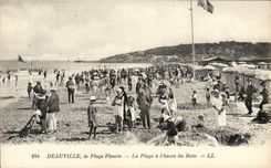 CPA Deauville La plage fleurie la plage a l'heure du bain