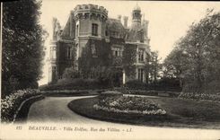 CPA Deauville Villa Dolfus rue des villas