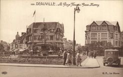 CPA Deauville la plage fleurie place morny