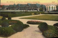 CPA Deauville La Plage fleurie lparterres fleuris et normandy hotel