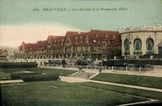 CPA Deauville Les jardins et le normandy hotel