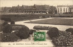 CPA Deauville Parterres fleurie et normandy hotel