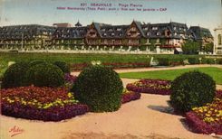 CPA Deauville Plage fleurie hotel normandy vue sur les jardins