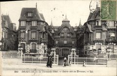 CPA Deauville La Plage Fleurie Entree du Normandy Hotel cote des terrasses