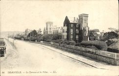 CPA Deauville La Terrasse et les Villas